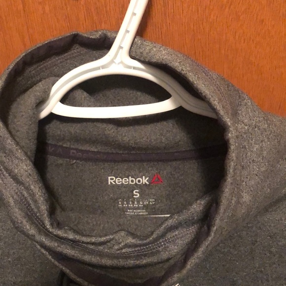 Reebok pullover - Picture 3 of 5